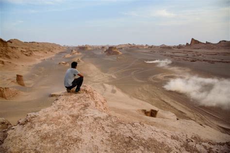 Visita Al Desierto De Lut El Lugar Mas Caluroso Del Mundo Against