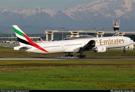 A Ems Emirates Boeing H Photo By Giorgio Parolini Id