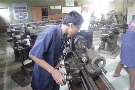 Teknik Permesinan Smk Darma Siswa Sidoarjo Smk Pusat Keunggulan