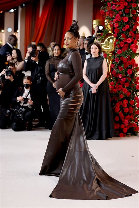 Rihanna Pregnant Oscars Etty Meridel