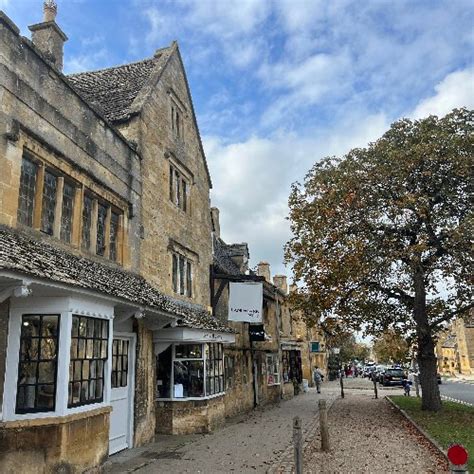 Fashion Clothes And Accessories Shops In Broadway Worcestershire