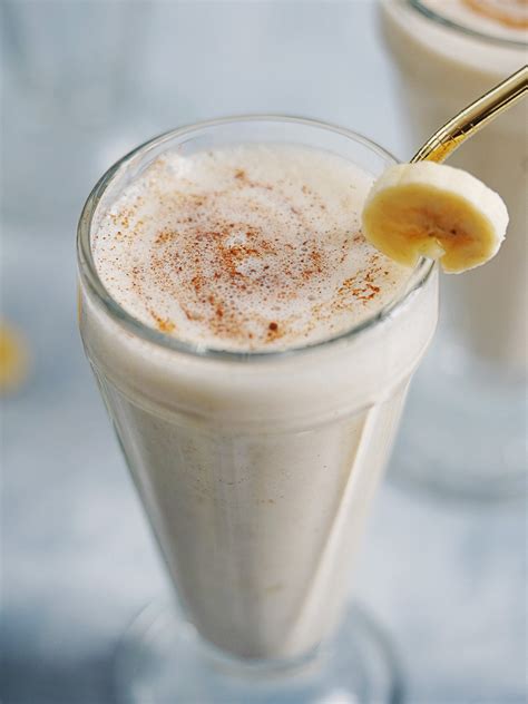 Licuados De Platano Banana Smoothie Mexican Recipes By Muy Delish