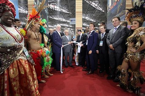 Feira da Abav abre em clima de otimismo Ministério do Turismo