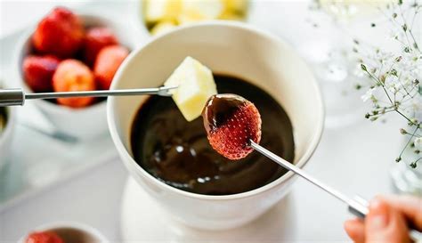 16 Receitas De Fondue De Chocolate E Sugestões Perfeitas Para Uma Noite