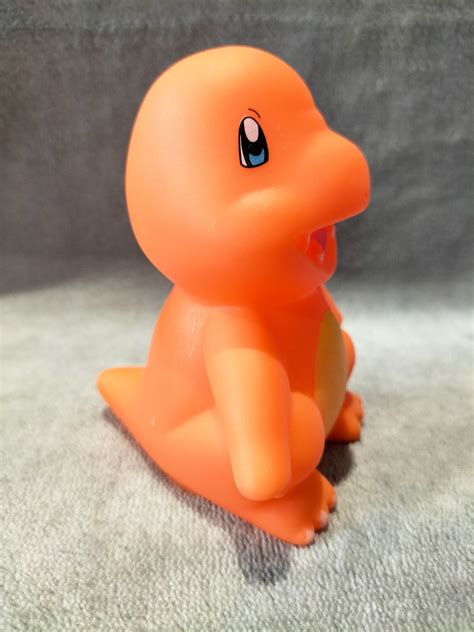 Mała urocza lampka nocna pokemon Charmander na baterie Kielce OLX pl