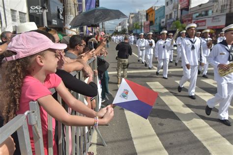 A Gazeta Vila Velha Comemora Anos Desfile C Vico No Centro Da