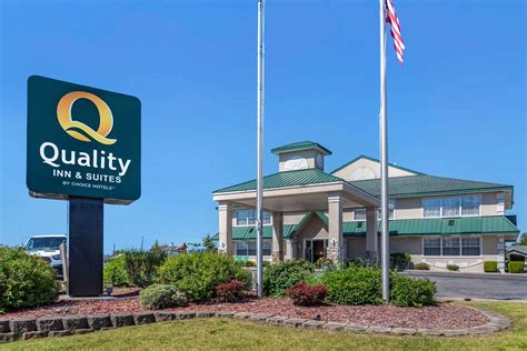 Quality Inn Manistique, MI - See Discounts