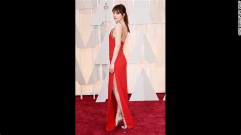 Dakota Johnson Lupita Nyongo Oscar Dresses Pearl Dress Dakota Johnson What To Wear Awards