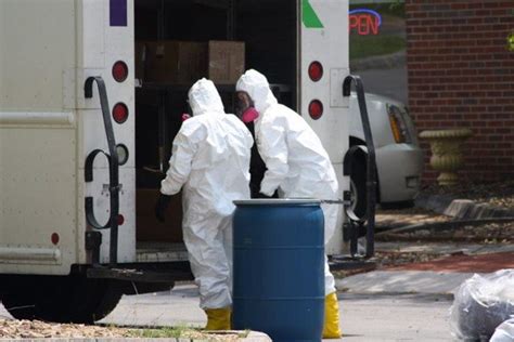 Orfd After Y 12 Refuses Wet Nitric Acid Package Fedex Driver Finds Leak