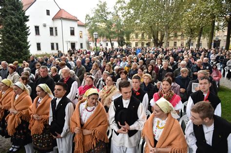 Zagrebačka nadbiskupija Kardinal Bozanić predvodio misno slavlje