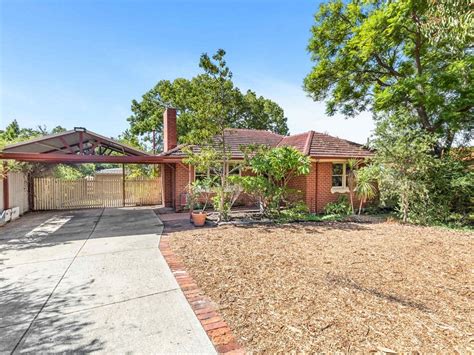 8 Egeus Way Coolbellup WA 6163 Property Details