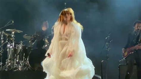 Florence The Machine Kiss With A Fist Live At Orange Warsaw