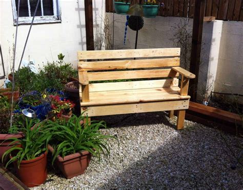 Garden Bench for 10$ & 9 Hours of Work! • 1001 Pallets