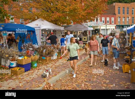 Vendors And Shoppers At The Annual Fall Arts And Craft Festival In The