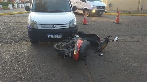 Video Violento Choque Entre Motocicleta Y Camioneta Dos Mujeres