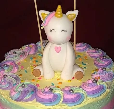 Unicornio Adorno Para Torta En Porcelana Fria En Venta En Punilla