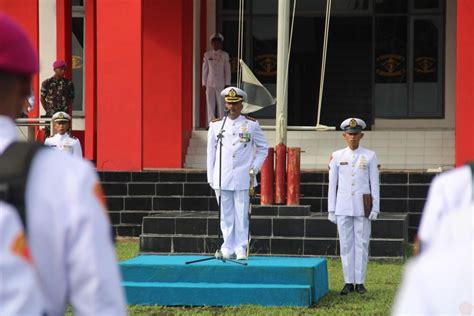 Prajurit Menbanpur 3 Marinir Ikut Serta Dalam Merayakan HUT TNI AL Ke