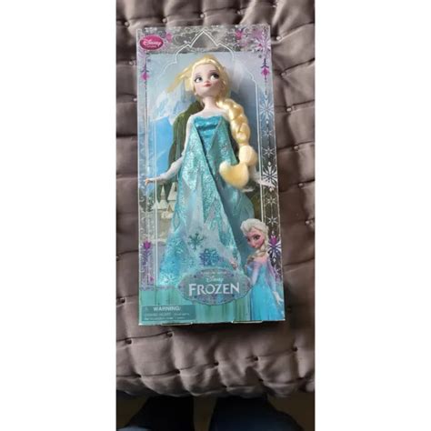 Disney Frozen Princess Elsa Platinum Blonde Hair Blue Eyes Classic Doll