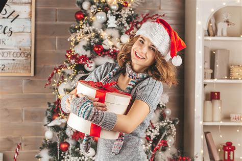 Fondos De Pantalla Año Nuevo Cabello Castaño Sonrisa Regalos Contacto