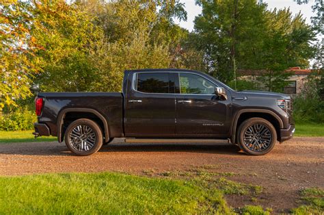 Review 2022 Gmc Sierra Denali Ultimate Cruises Past Competition