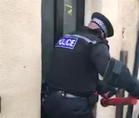 Slow Mo Video Shows Police Smash Door In Sheffield Drugs Raid