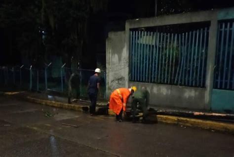 Aguacero De Anoche Dej Rboles Ca Dos Alcantarillas Colapsadas Y Sin