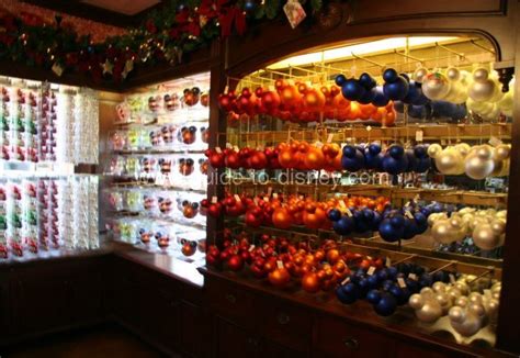 Guide To Disney World Ye Olde Christmas Shoppe In Liberty Square At