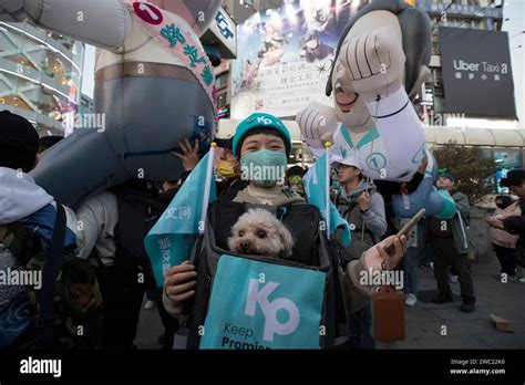 Una Partidaria Del Tpp Con Su Perro Mascota Fue Vista En Ximendin En