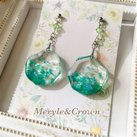 【ｻｰｼﾞｶﾙｽﾃﾝﾚｽ】水滴ピアス／グリーン ピアス（フック・チェーン） Merylecrown 通販｜creemaクリーマ