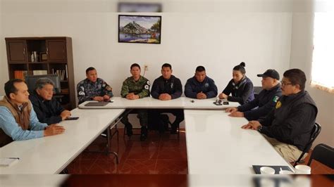 Se enfrentan policías contra civiles en predio de Zitácuaro hay 15