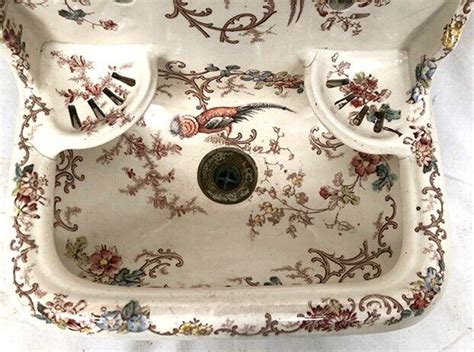 Proantic English Porcelain Wall Fountain Decorated With Flowers And B