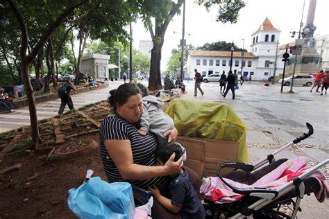 A Vida Dos Moradores De Rua De Sp F Rum Outer Space O Maior F Rum