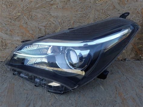 Lampa Lewa Reflektor Lewy Toyota Yaris Iii Lift Za Z Z Jasienica