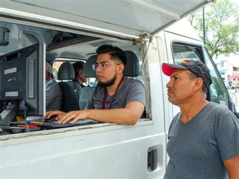 Mediante programa de Unidades Móviles expide gobierno estatal más de