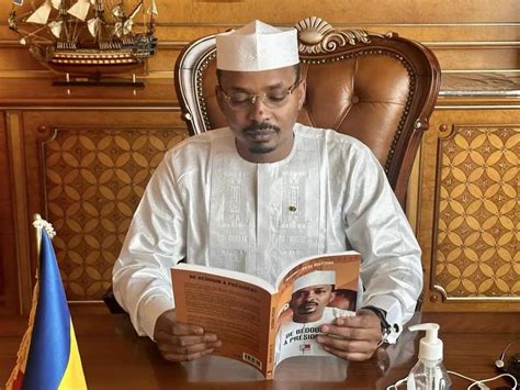 De Bédouin à Président le livre autobiographique de Mahamat Idriss