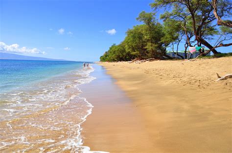 23 Best Beaches In Hawaii For Surfing Partying And Families