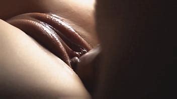 El esperma salpica el coño rosado XVIDEOS