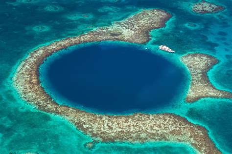 Belize Blue Diving Hole - WONDERLUST