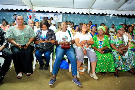 Municipale Cocody Meeting Du Candidat Jean Marc Yac Au Terrain D