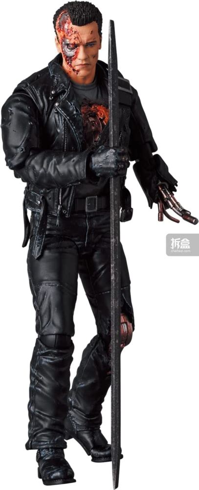 Mafex 终结者2审判日 T 800 战损版 可动人偶 拆盒