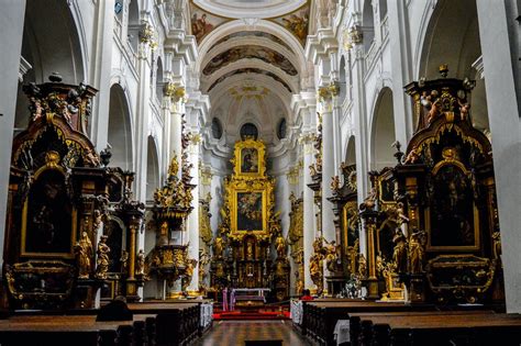 Interior of St. Thomas Church in Prague · Free Stock Photo