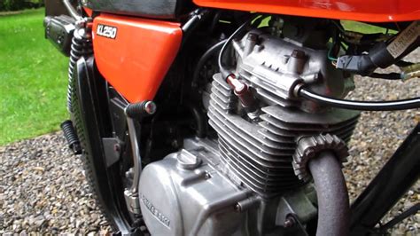 Kawasaki KL250 - YouTube