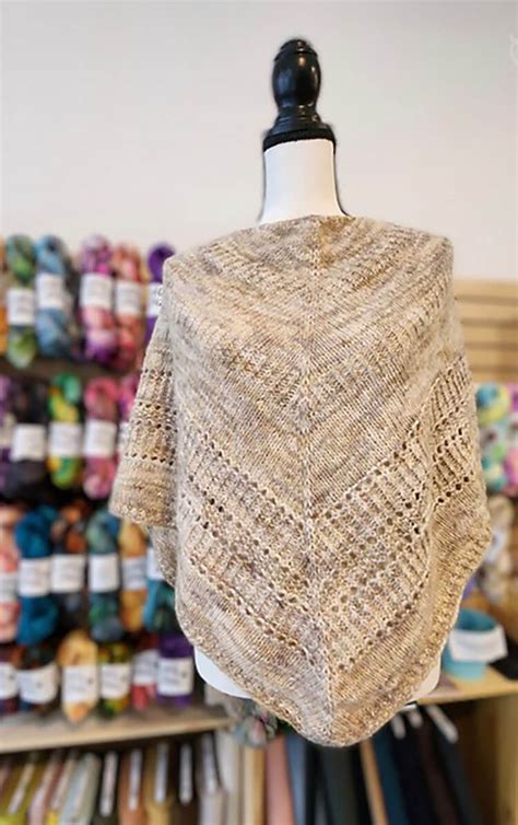 knit shawl patterns youll    frosting  confetti