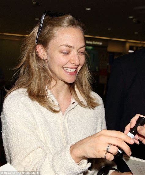 Make Up Free Amanda Seyfried Looks In Sprightly Spirits After Split