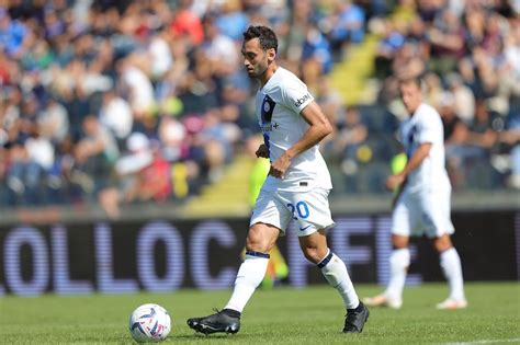 Hakan Calhanoglu Celebrates Appearances For Inter Milan