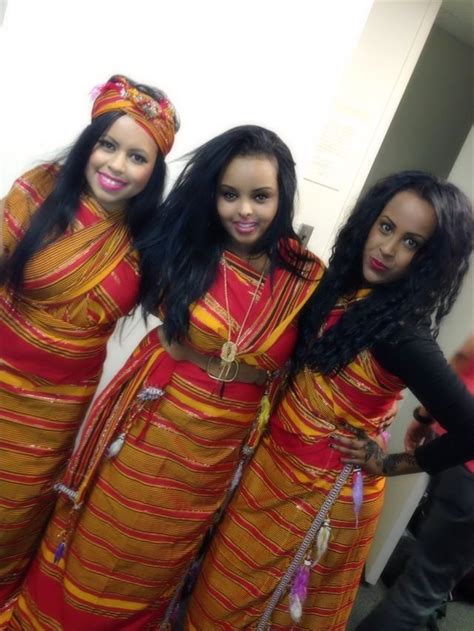 Somali Ogaden Cultural wear African People, African Women, African ...