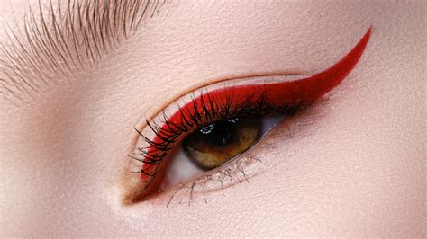 20 Bright And Bold Showstopping Red Eyeliner Looks