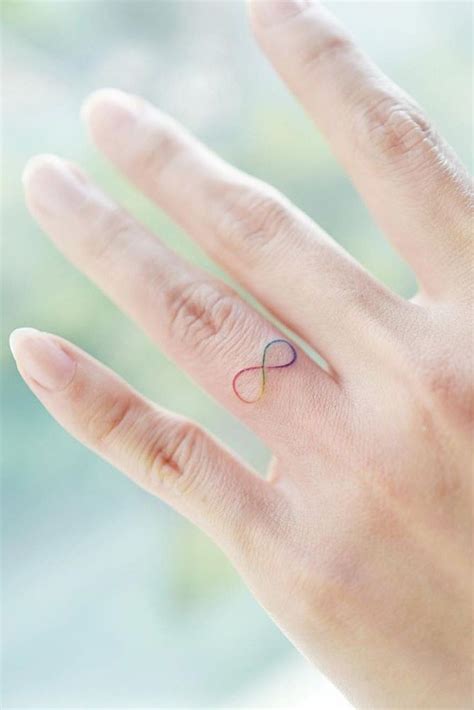 Finger Tattoo Designs, Finger Tattoos Words, Simple Finger Tattoo, Cool ...