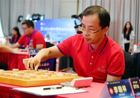 一方棋盘搭起文化之桥 第三届上海杯象棋大师公开赛开幕——上海热线体育频道