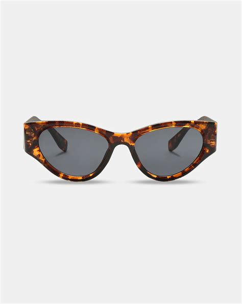 Brown Retro Cat Eye Sunglasses